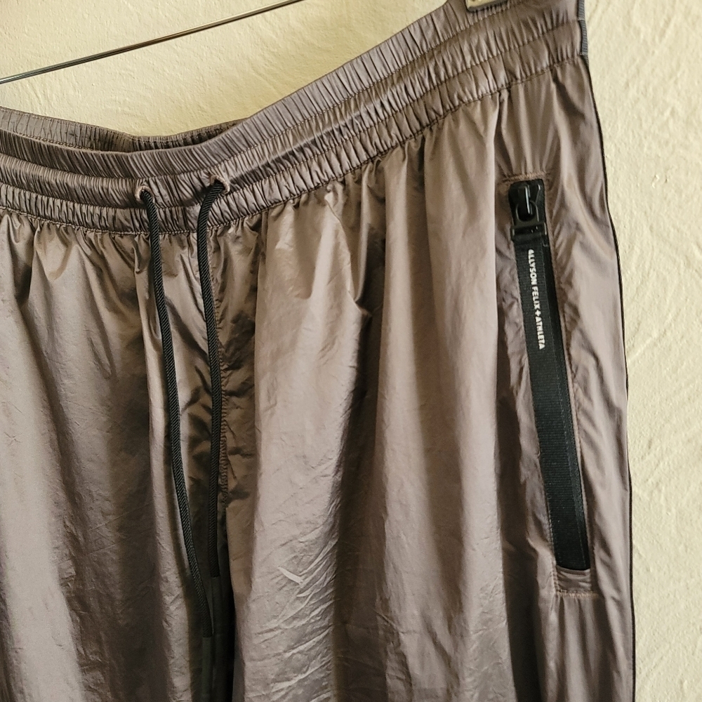 ATHLETA x Allyson Felix, Legend Luxe Track Pant, Black/Dark Purple Grey, Size SP - Picture 5 of 16